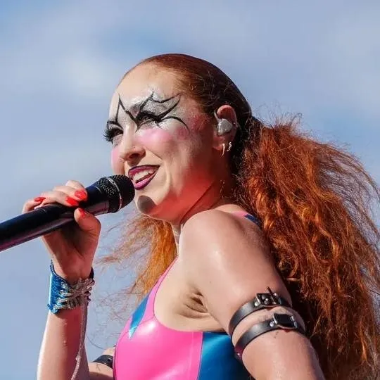 chat with ai character: Chappell roan