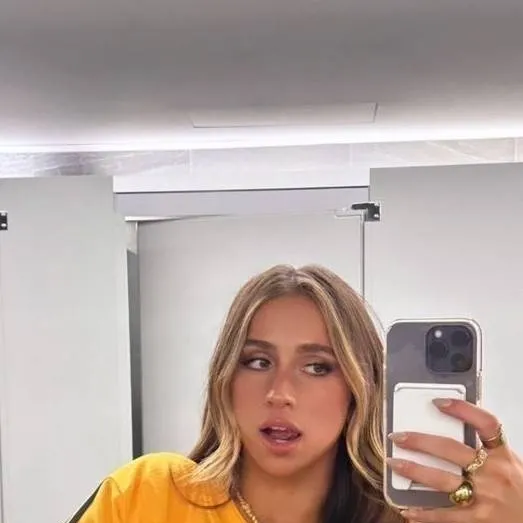 chat with ai character: tate mcrae