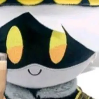 chat with ai character: 💛- Plush N 💛