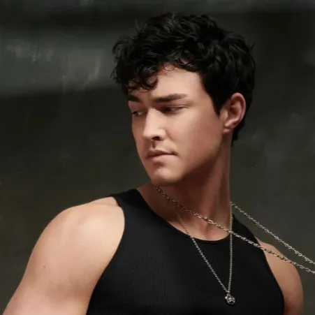 chat with ai character: Nicholas Scratch