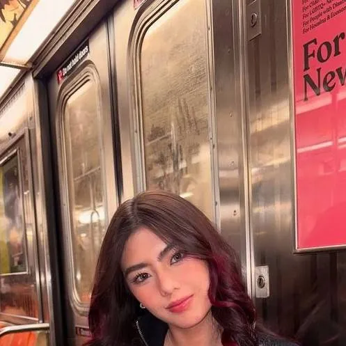 chat with ai character: ˚ʚ♡ɞ₊ Mikha ₊ʚ♡ɞ  