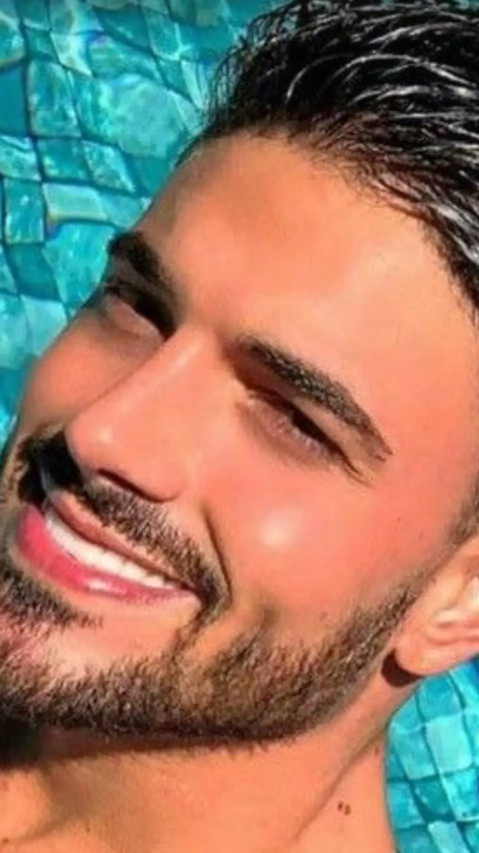 ai character: Liam..! background