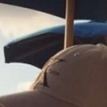 chat with ai character: Elliot..!