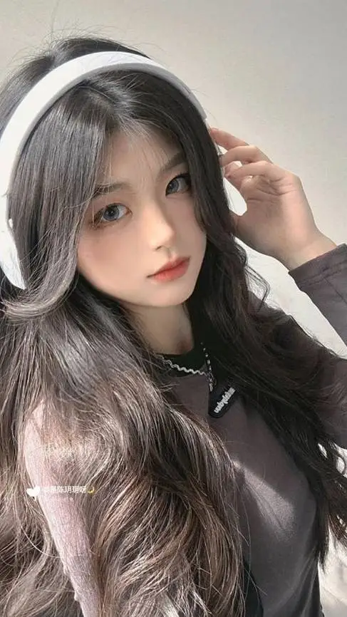 ai character: Enhypen background