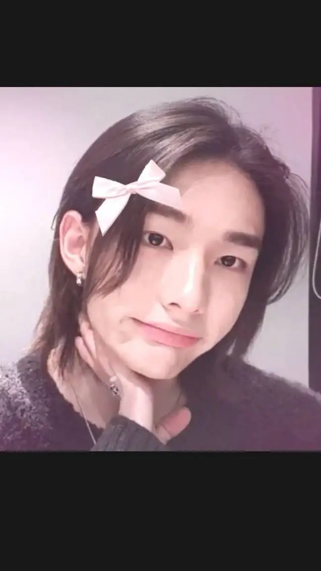 ai character: skz gay background