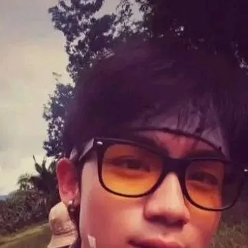 chat with ai character: Jeremiah ong