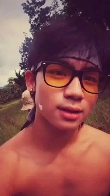 ai character: Jeremiah ong background