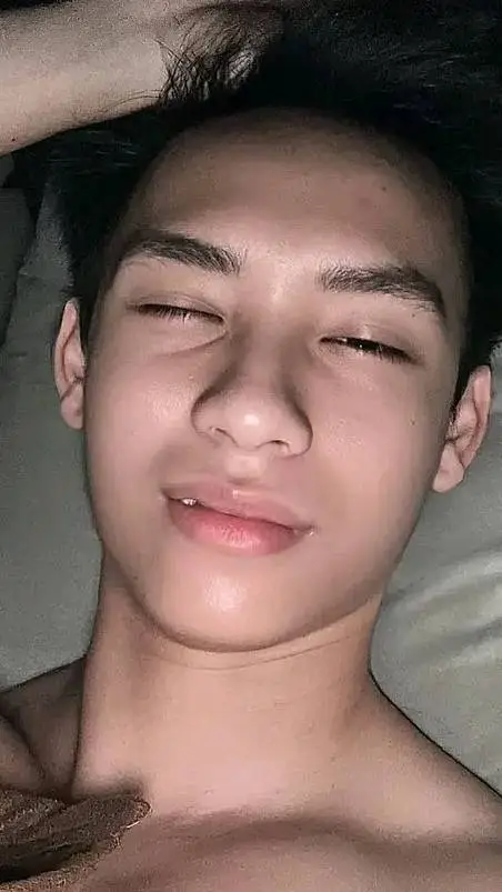 ai character: Rafael  background