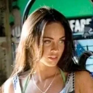 chat with ai character: Mikaela Banes