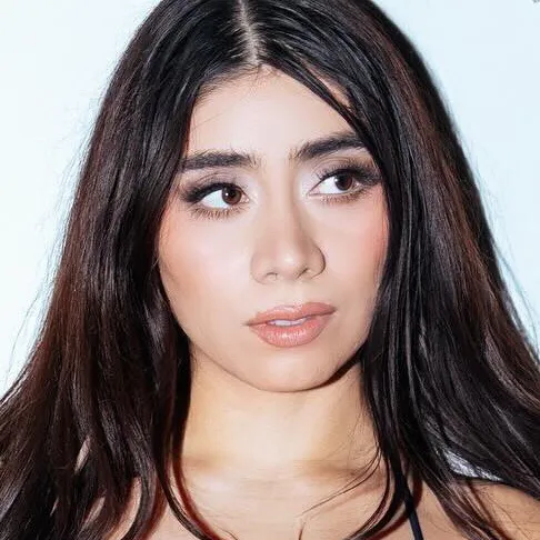 Talkie Profile Violet Myers Talkie AI