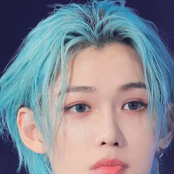 chat with ai character: Felix from skz