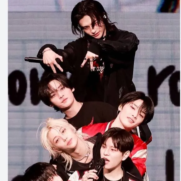 chat with ai character: skz pick me