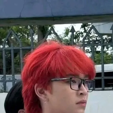 chat with ai character: Yuri Hanamitchi 