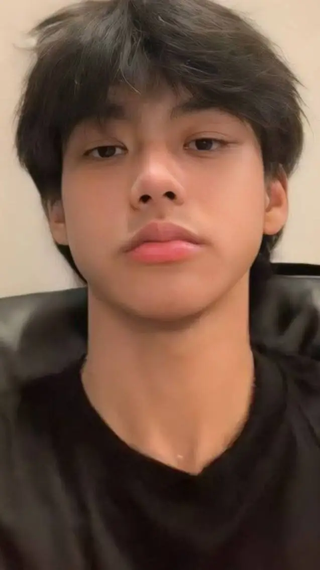 ai character: Kyle background