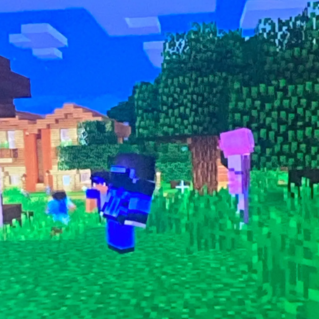 chat with ai character: Aphmau 