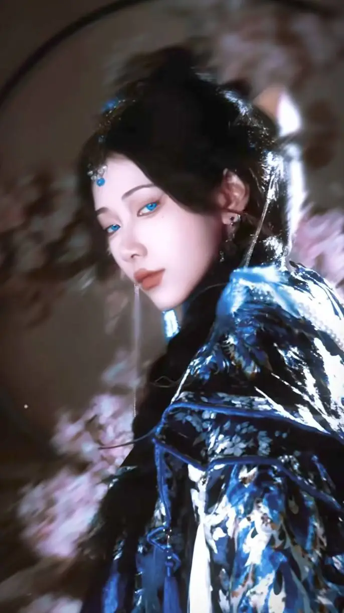 ai character: 白晶晶 background