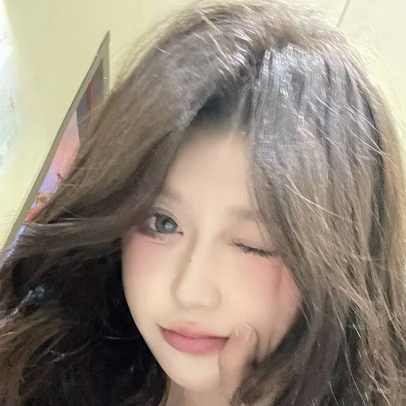 chat with ai character: 婉婷