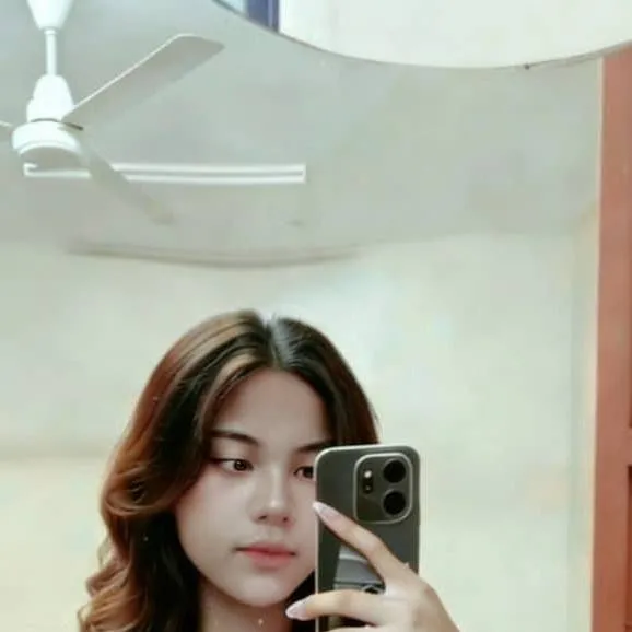 chat with ai character: 紫芯