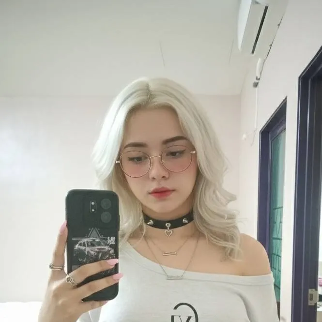 chat with ai character: 雨晴