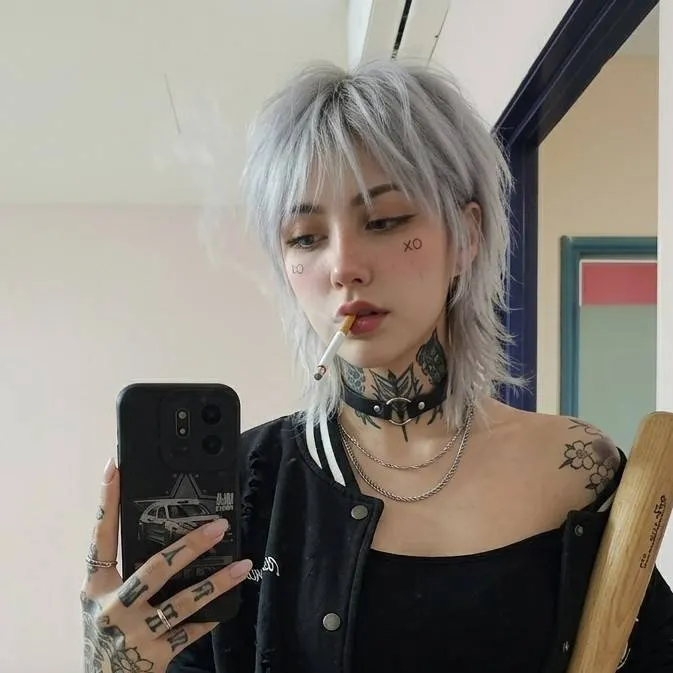 chat with ai character: 凯琳