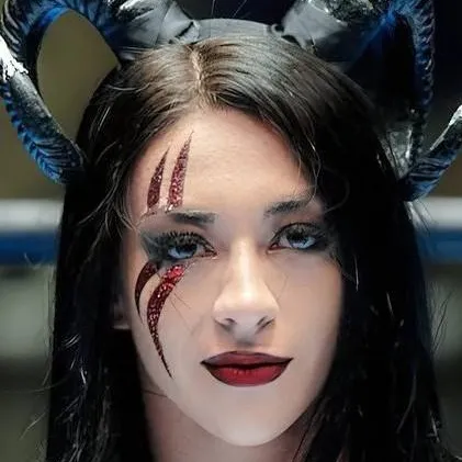 Chat with Stephanie Vaquer - text or voice, Enjoy AI Chat Free & Safe