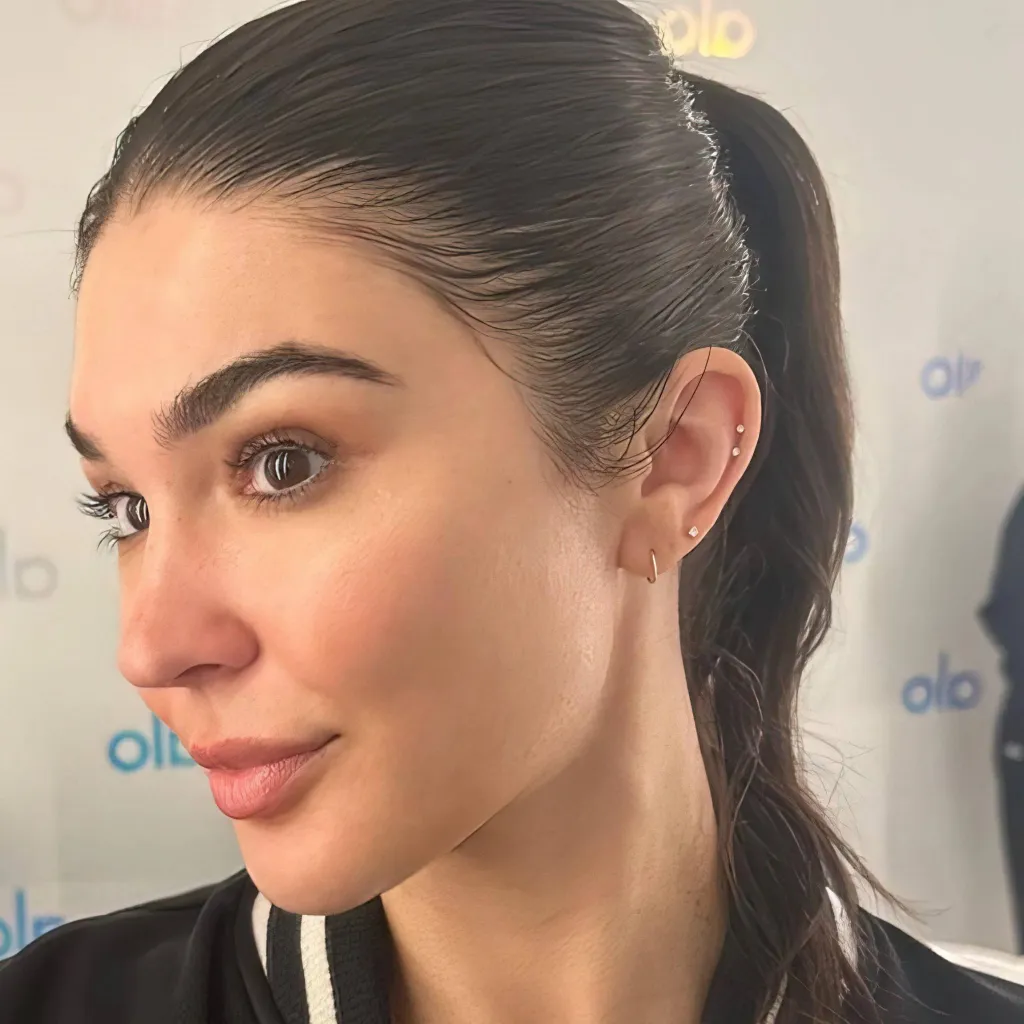 chat with ai character: Cathy Kelley 