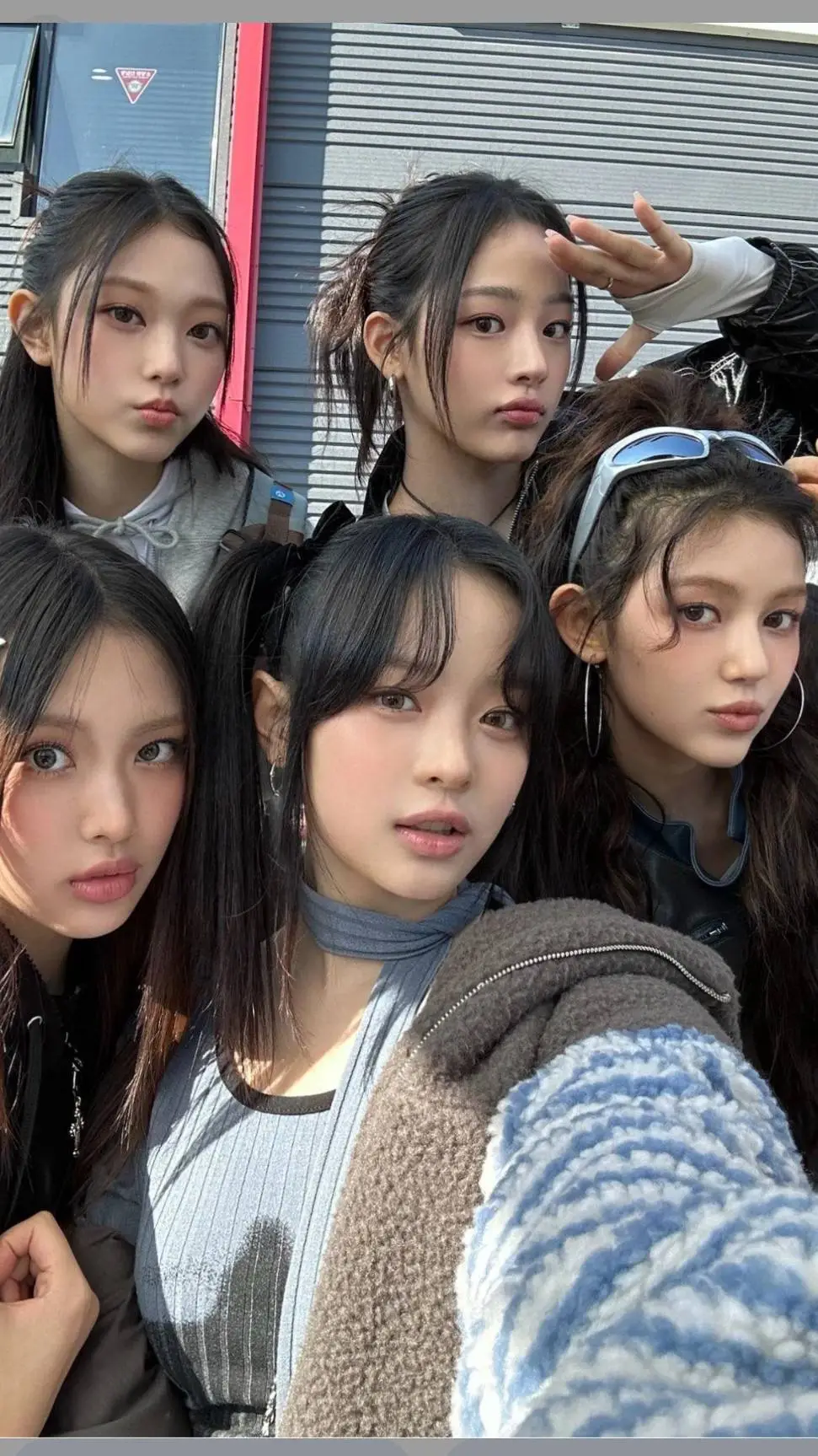 ai character: NewJeans background