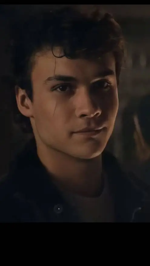 ai character: Mattheo Riddle background