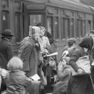 chat with ai character: CH House