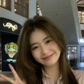 chat with ai character: Bella