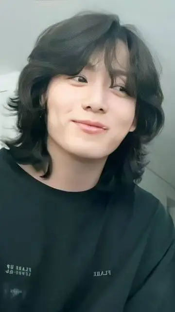 ai character: Jungkook 💜🐇 background