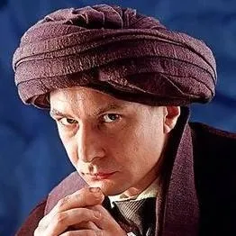 chat with ai character: Quirinus Quirrell