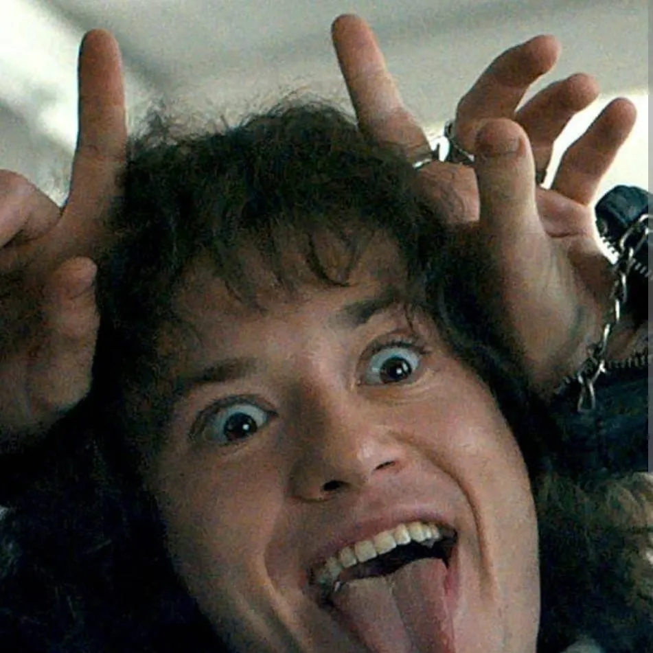 chat with ai character: vampire eddie