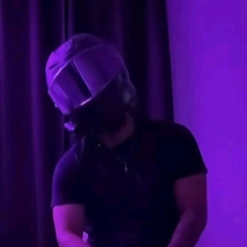 chat with ai character: charlie