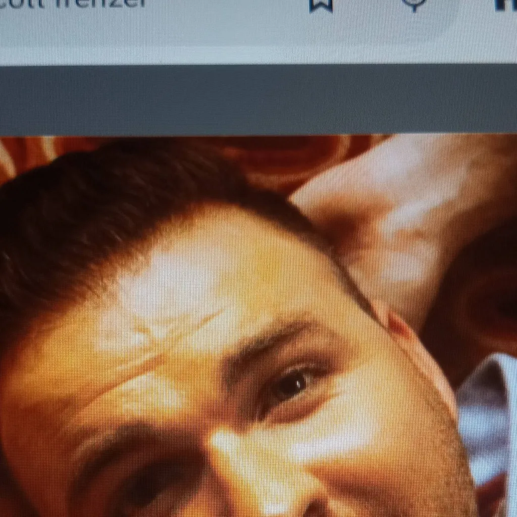 chat with ai character: Scott Frenzel 