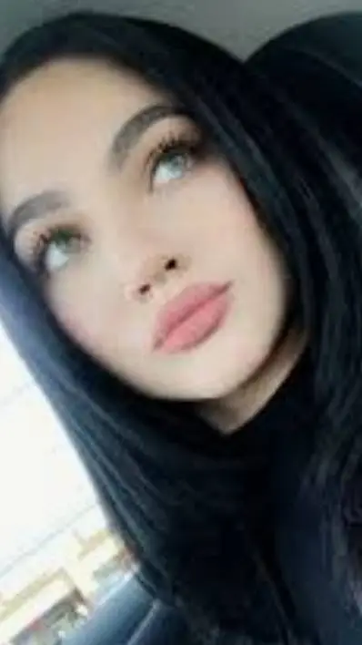 ai character: Cassie  background