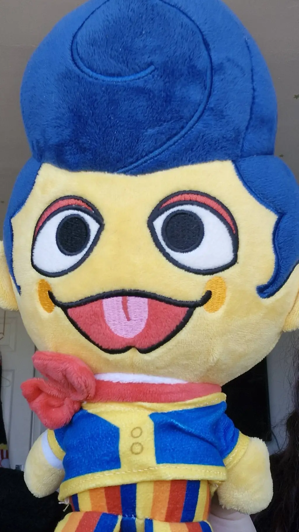 ai character: walleh plush background