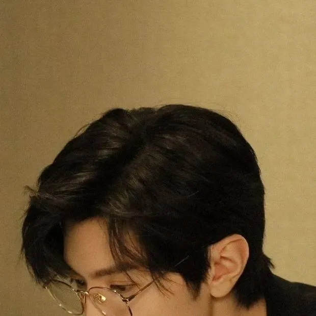 chat with ai character: Chen Zhe Yuan