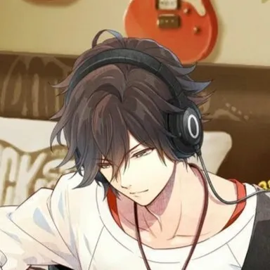 chat with ai character: Usem 💫🤍