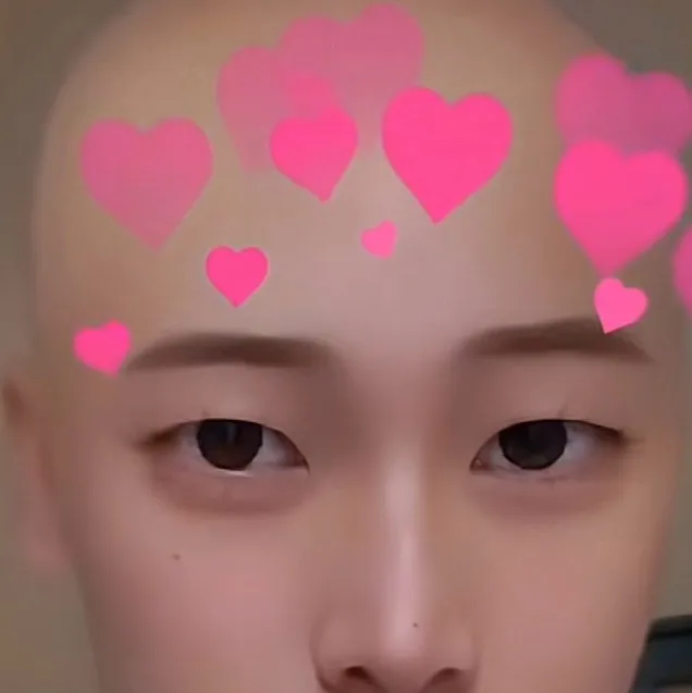 chat with ai character: The new kid:0