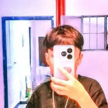 chat with ai character: Steven Evia