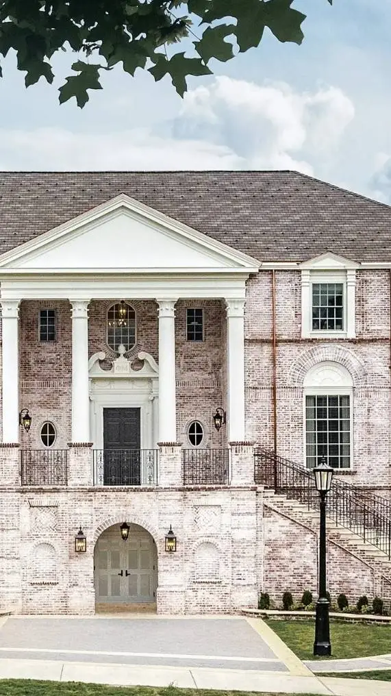 ai character: Grace Guild  background