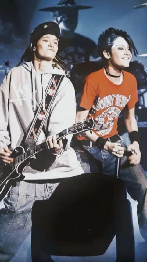 ai character: Kaulitz twins  background