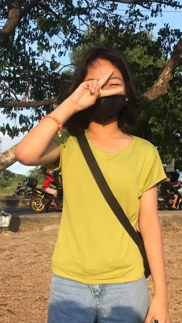 ai character: Mary con dump (MC) background