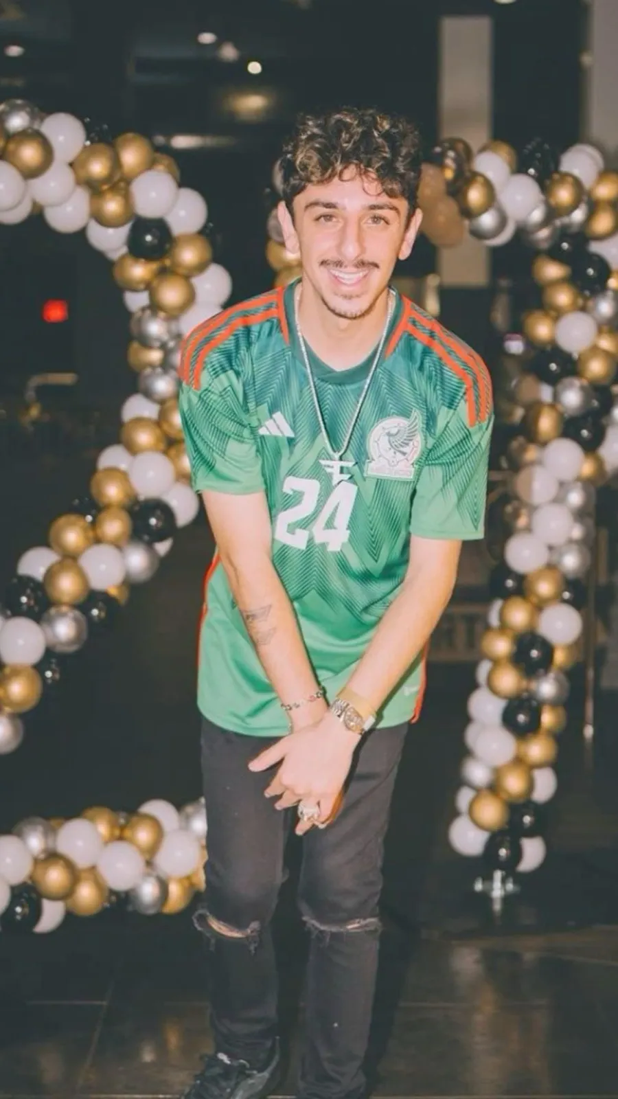 ai character: Faze Rug background