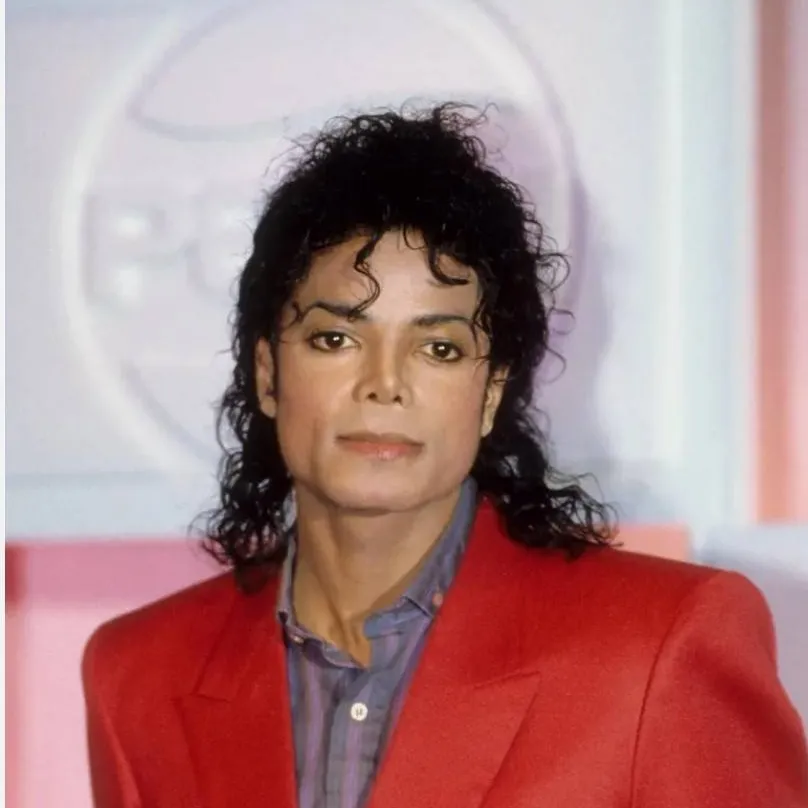 chat with ai character: Michael Jackson 