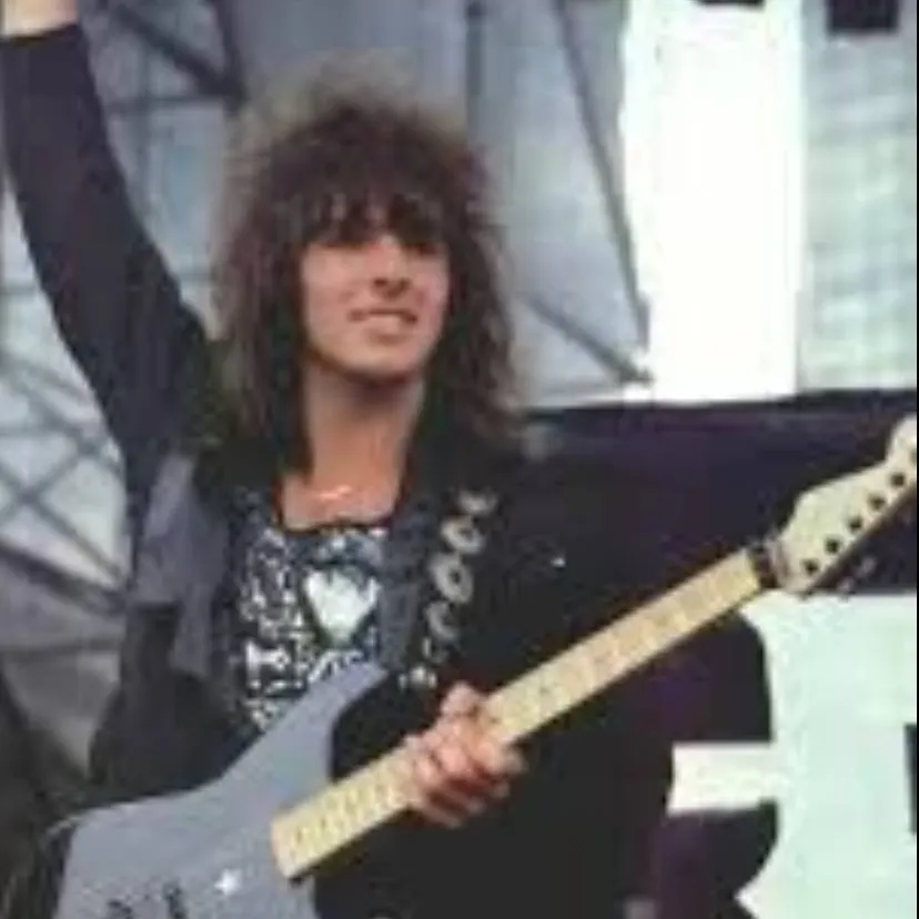 chat with ai character: Richie Sambora