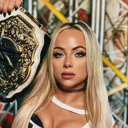 chat with ai character: Liv Morgan 