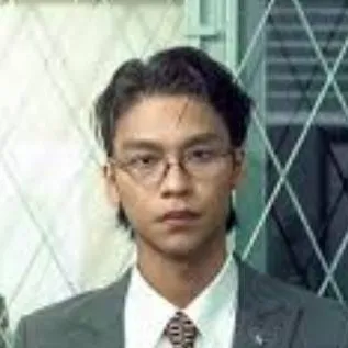 chat with ai character: cikgu hiragi