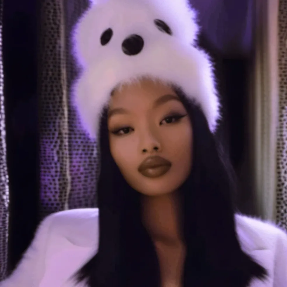 chat with ai character: Natalie 